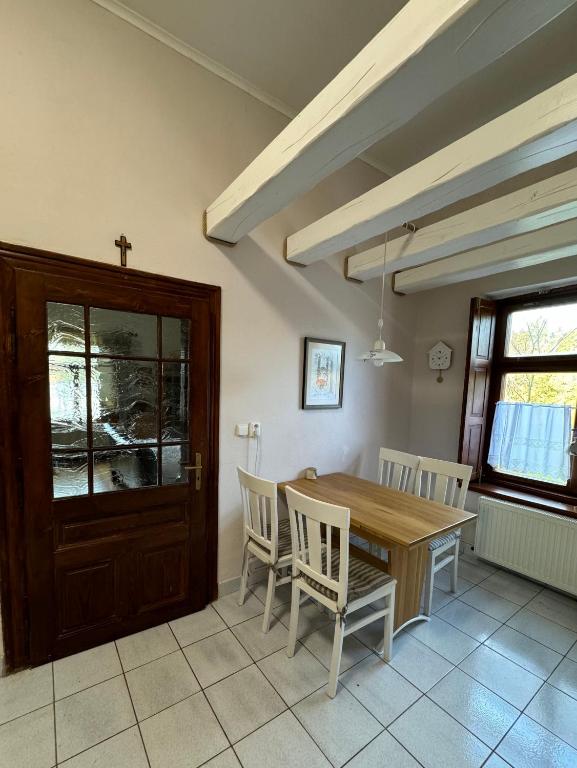 Záhrada a kvety pri apartmáne